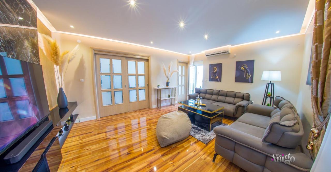 Luxury Apartment Black And Gold Mostar Exterior photo