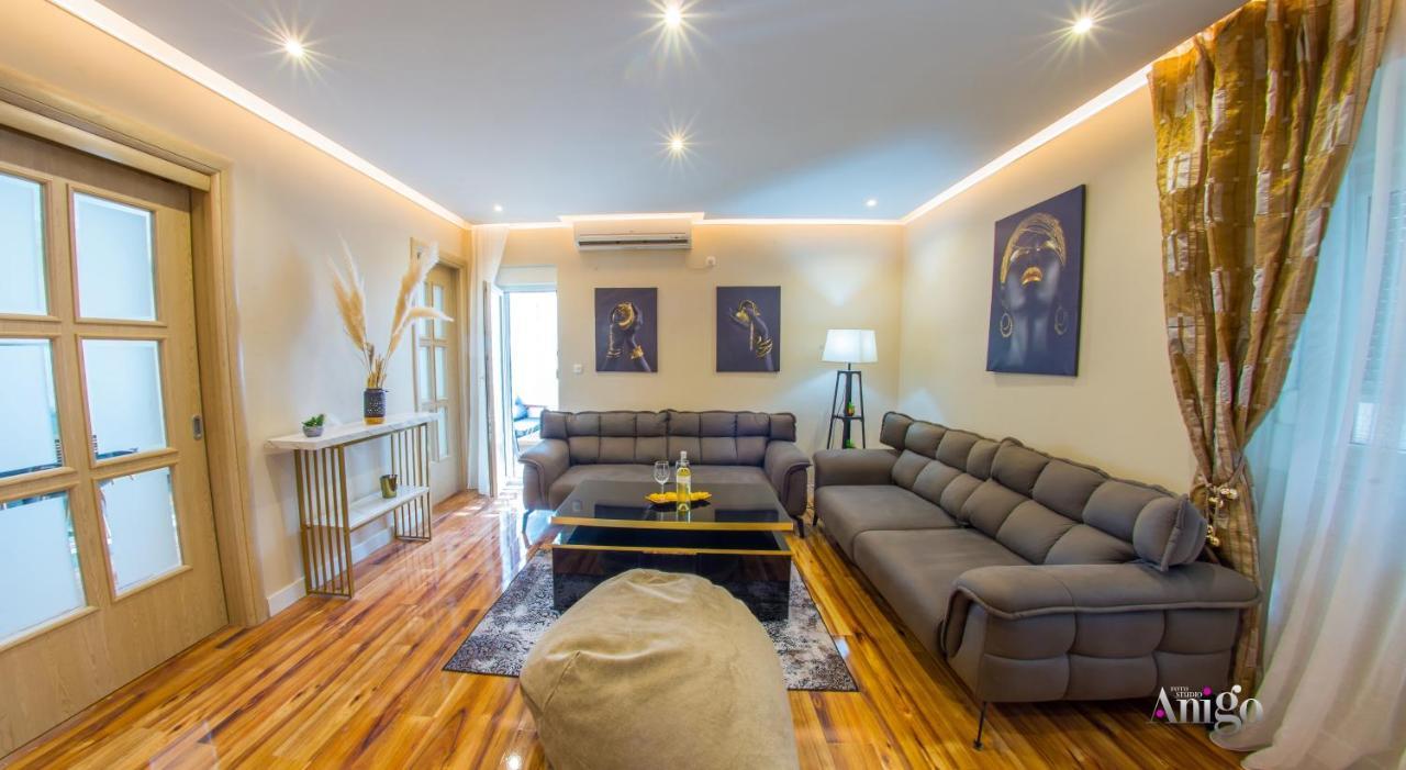 Luxury Apartment Black And Gold Mostar Exterior photo