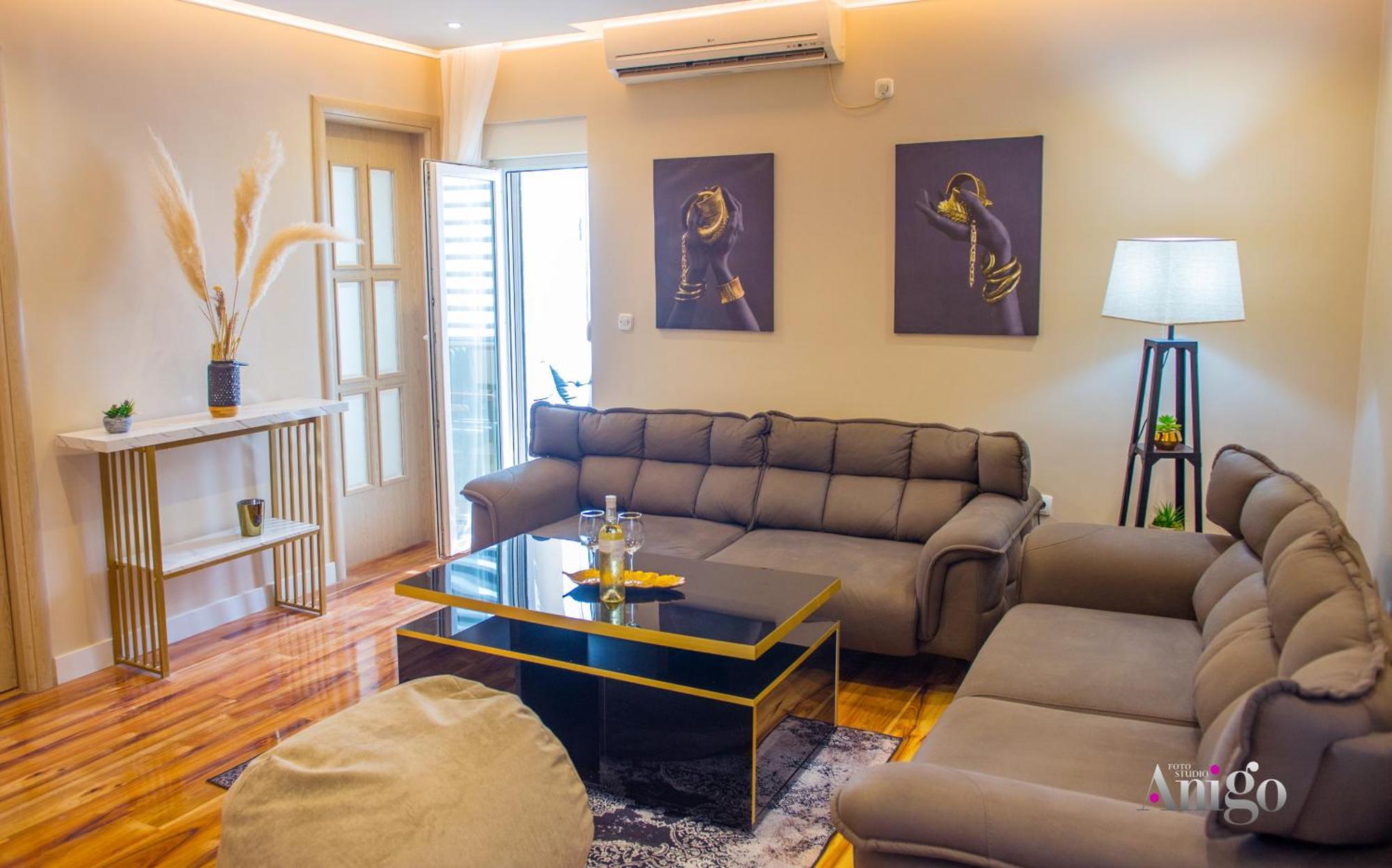 Luxury Apartment Black And Gold Mostar Exterior photo